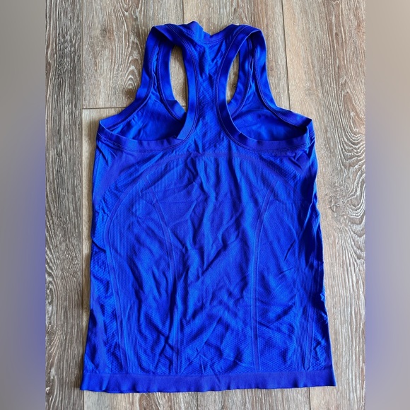 Athleta Racerback Workout Tank - Picture 2 of 2